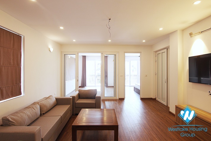  A spacious and bright 3 bedroom apartment for rent in Tay ho, Ha noi
